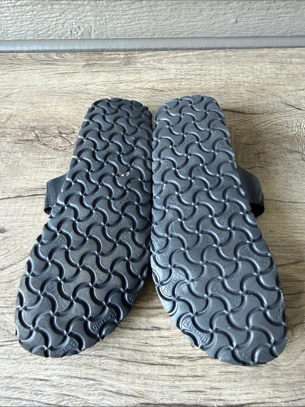 Betula by Birkenstock Men’s Black Slide Sandals with Cork Footbed size 45